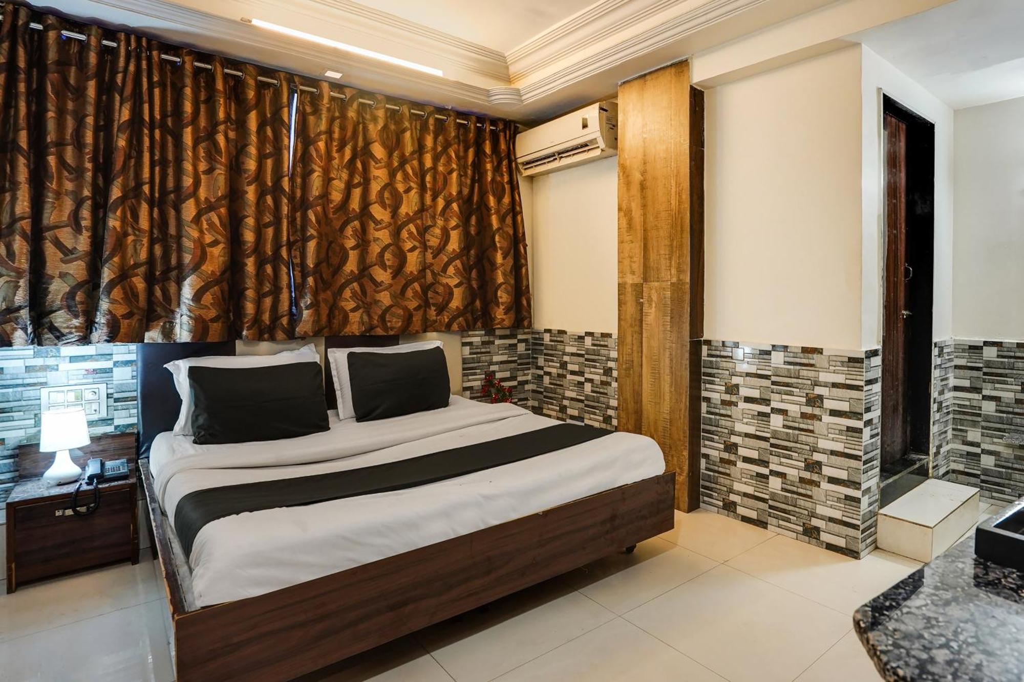 Hotel O Kanchan Palace Ahmedabad Exterior photo