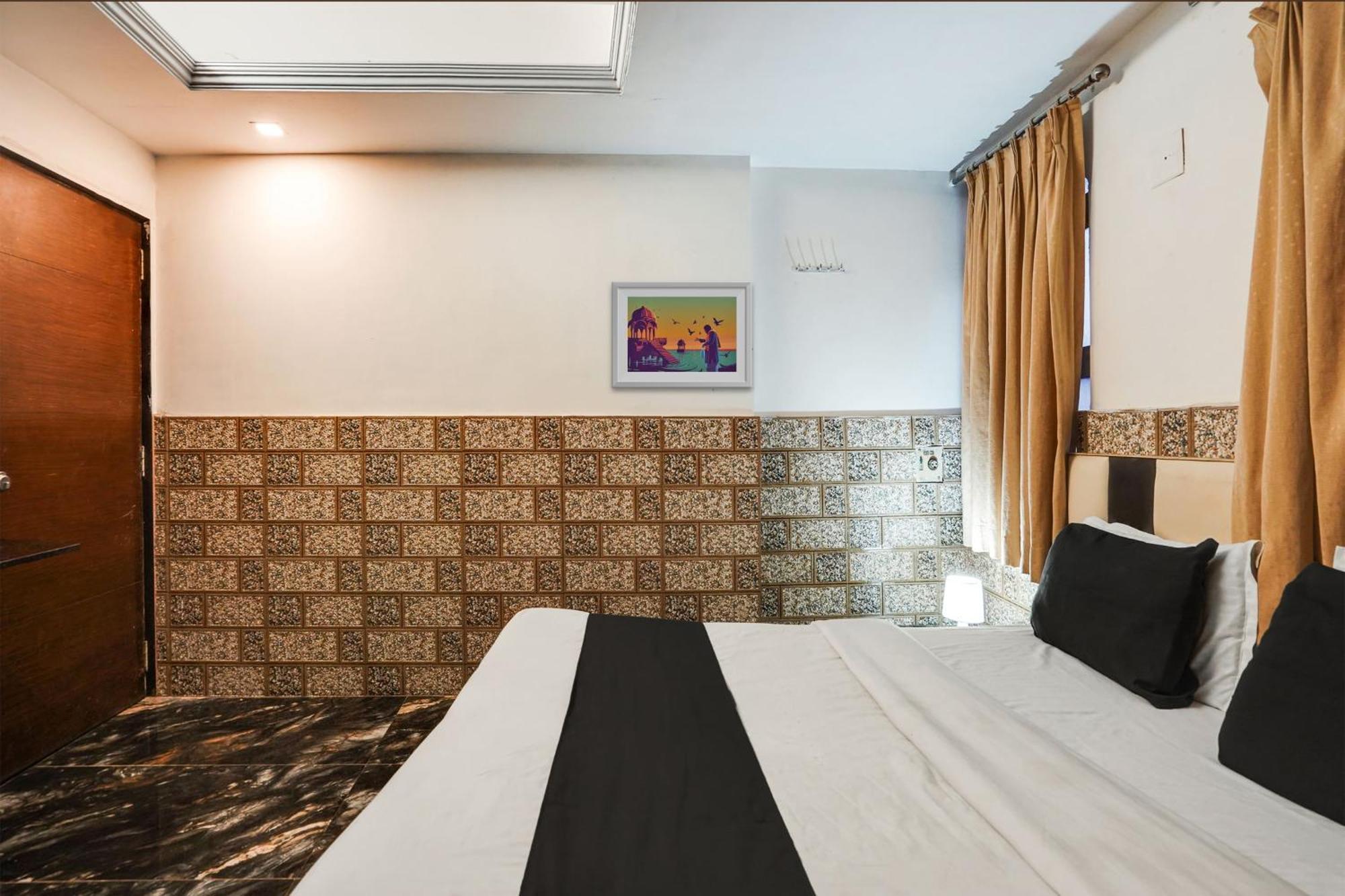 Hotel O Kanchan Palace Ahmedabad Exterior photo