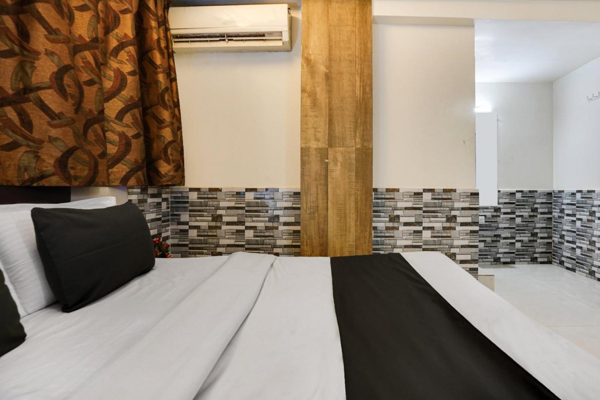 Hotel O Kanchan Palace Ahmedabad Exterior photo